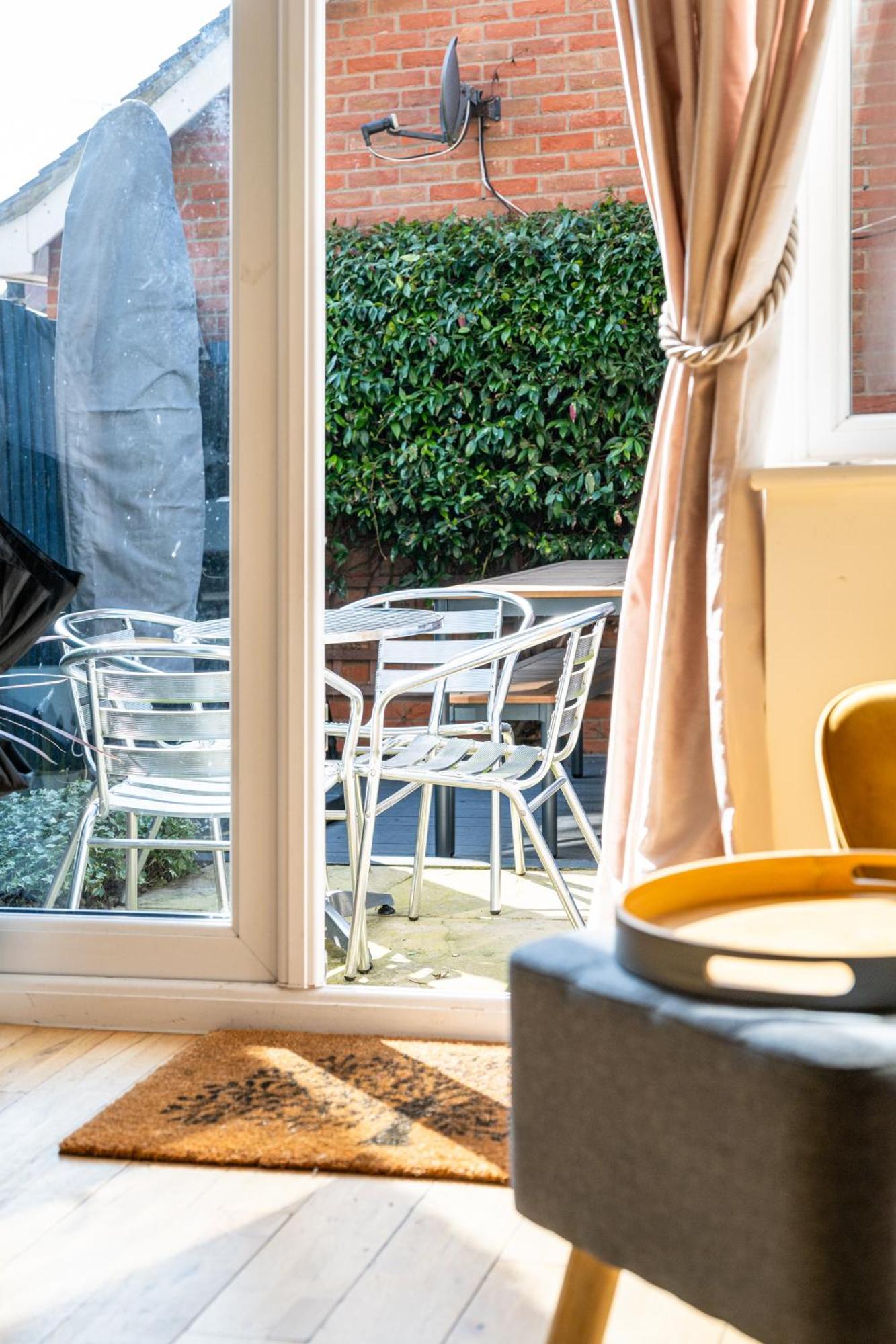 Brightleap Apartments: Modern Home-Away with Entertainment & Amenities Milton Keynes Exterior photo