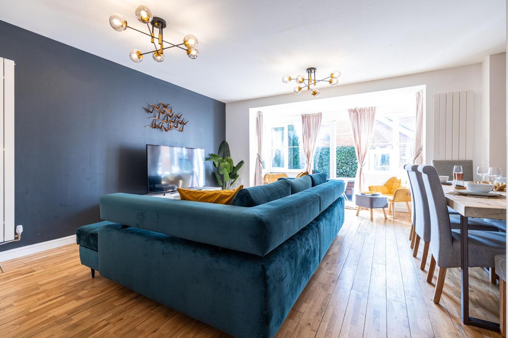 Brightleap Apartments: Modern Home-Away with Entertainment & Amenities Milton Keynes Exterior photo