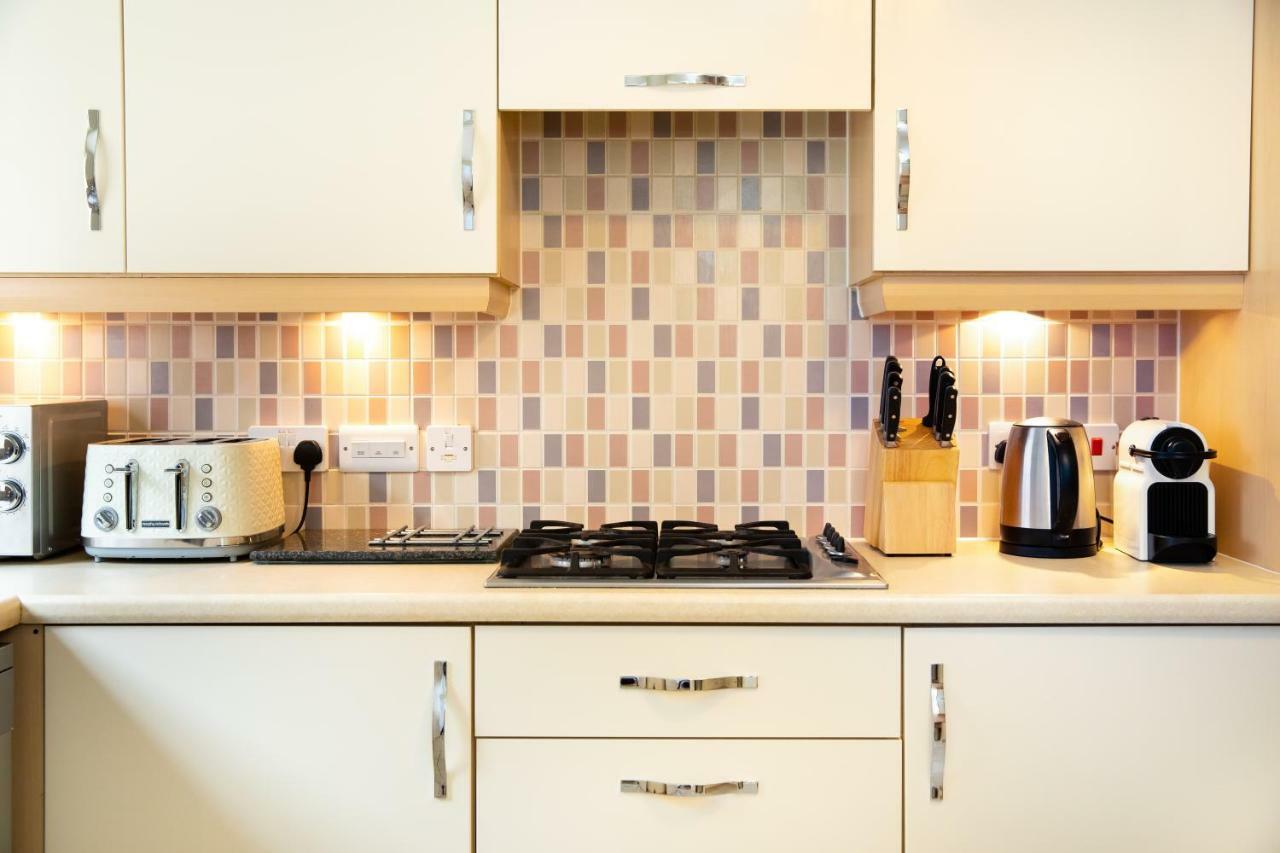 Brightleap Apartments: Modern Home-Away with Entertainment & Amenities Milton Keynes Exterior photo